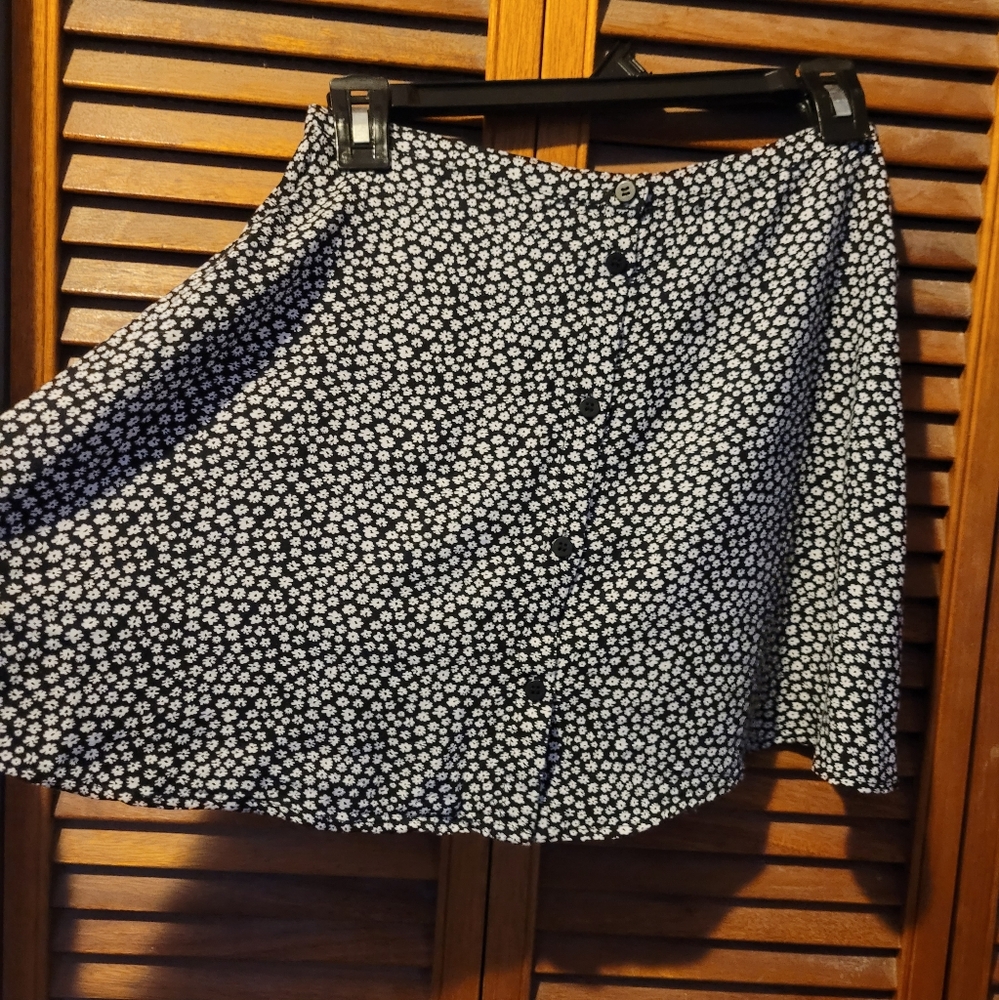 Black Daisy Filled Skirt